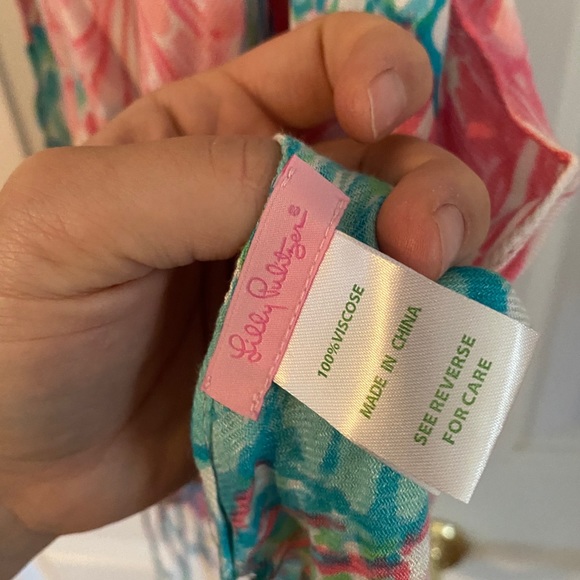 Lilly Pulitzer Shell Print Scarf - Picture 2 of 4